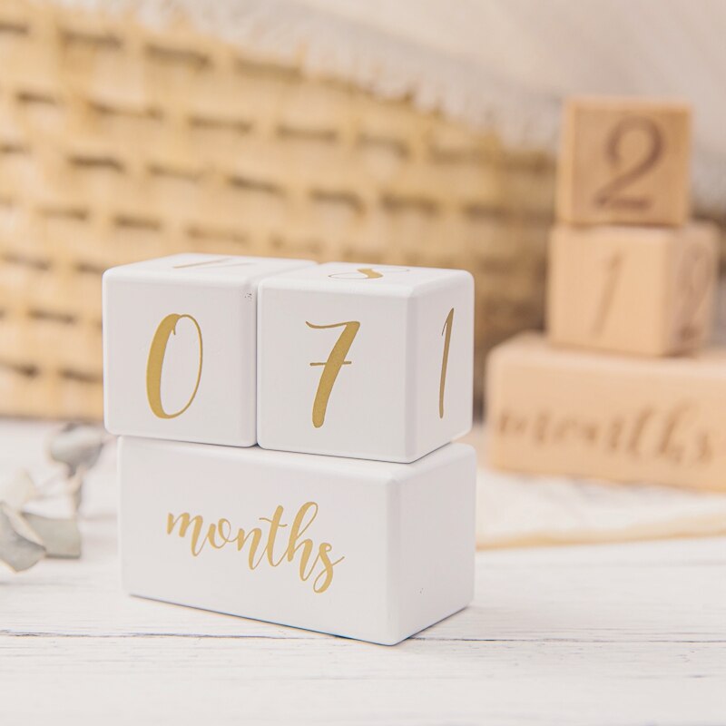 Set of 3 engraved white wooden baby calendar