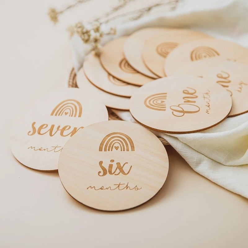 Newborn monthly wooden signs