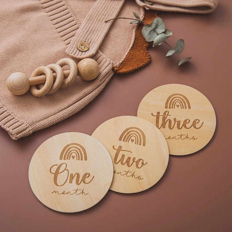 Newborn monthly wooden signs