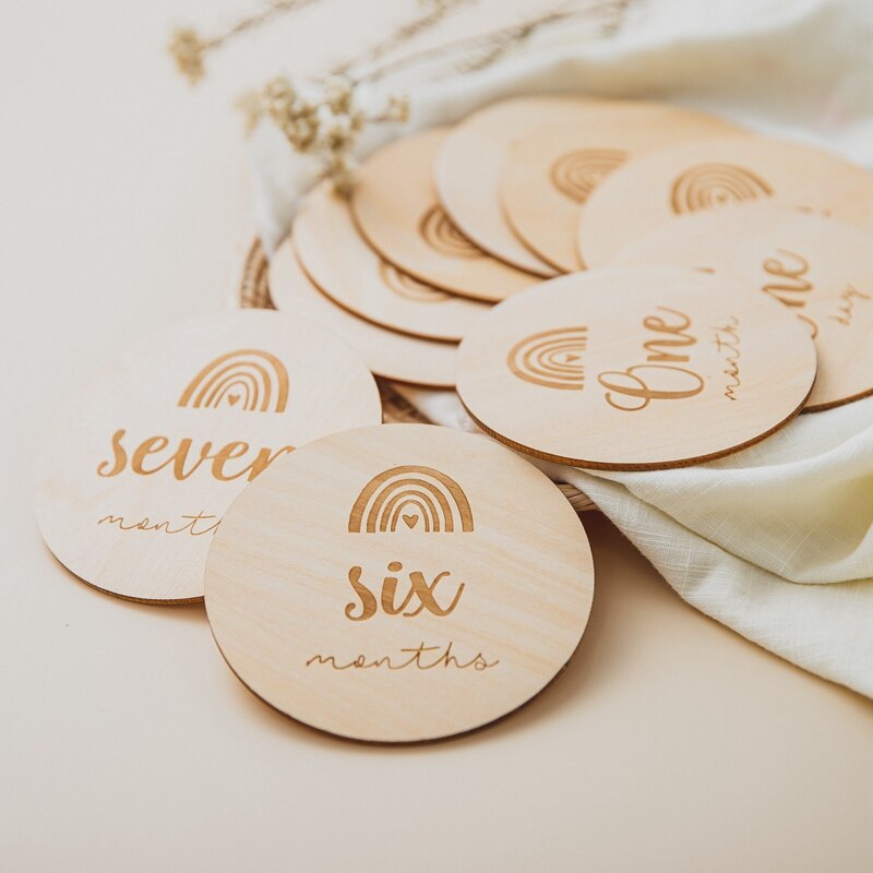 Newborn monthly wooden signs